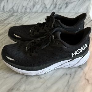 Hoka Clifton 8 Black Running Shoe.